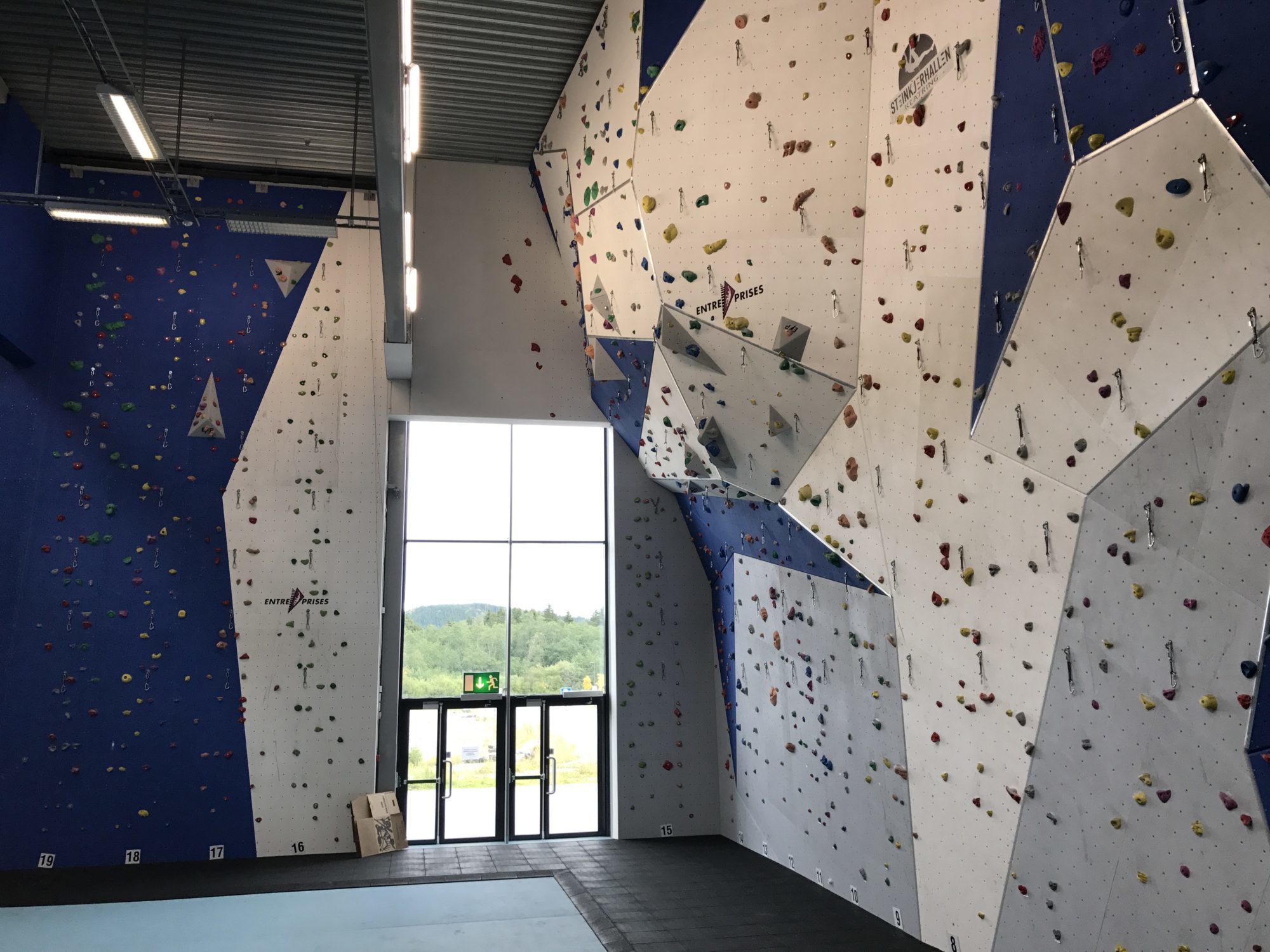 klatreveggen i friidrettshallen